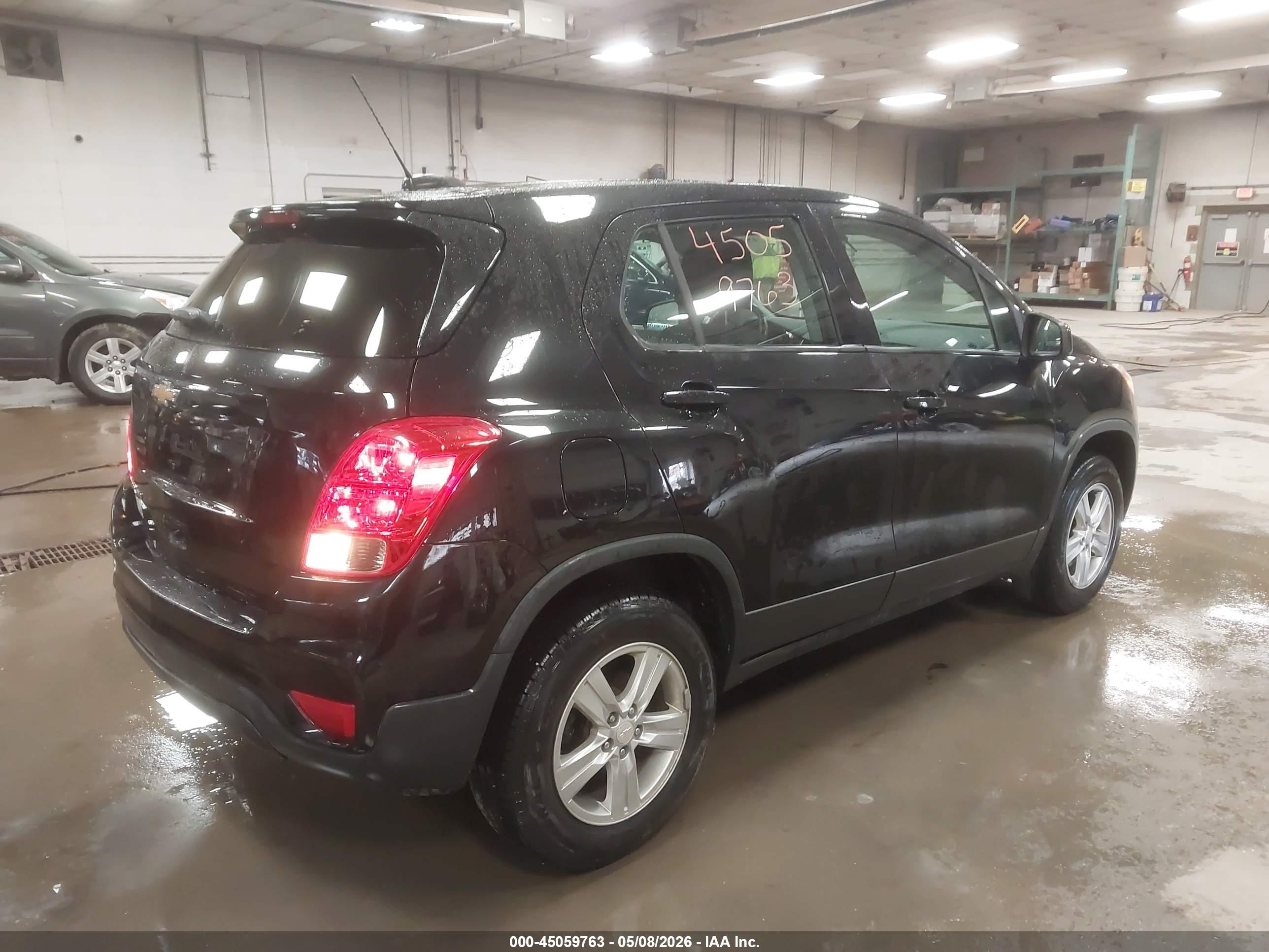 2017 Chevrolet Trax VIN 3GNCJNSB6HL279773 IAAI salvage auction — Side, Salvage (Maine), sold $775 on 2026-07-06 (photo 4)