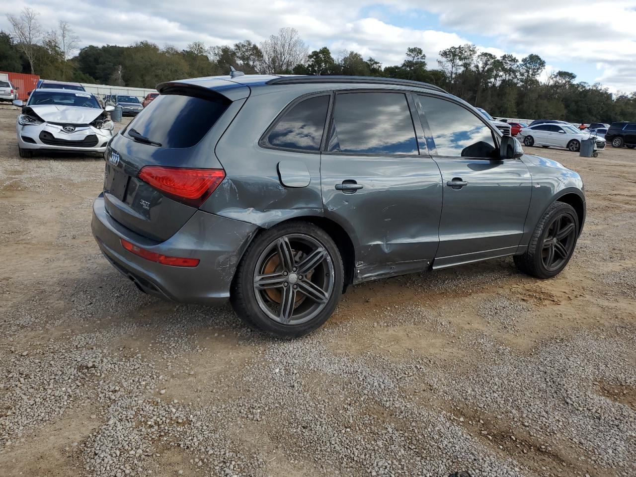 2014 Audi Q5 VIN WA1DGAFP2EA059151 COPART salvage auction — Rear End, FL - CERT OF TITLE SLVG REBUILDABLE, sold $1,050 on 2026-06-30 (photo 3)