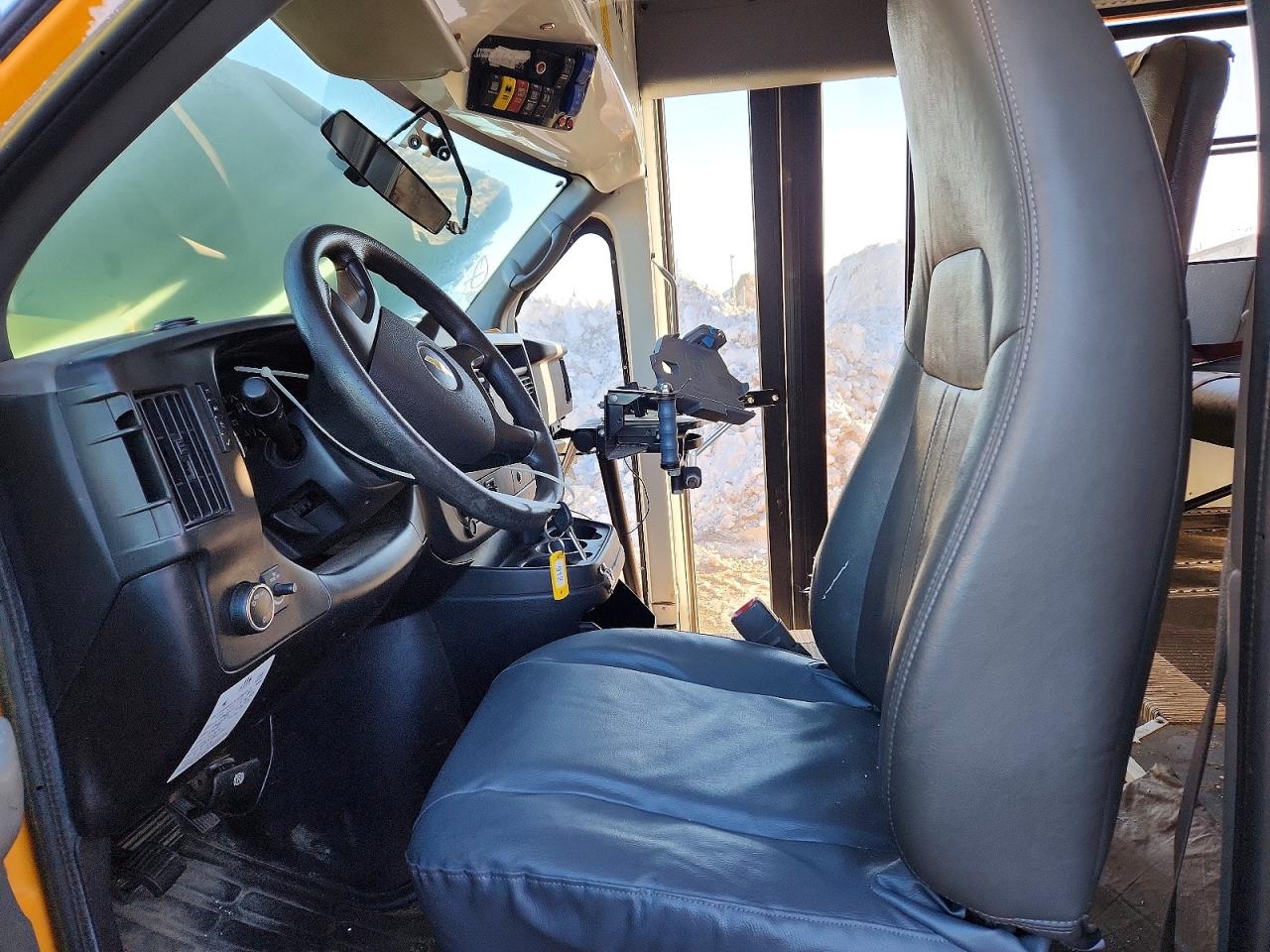 2012 Chevrolet Express 2500 VIN 1GB3G3BG6C1181984 COPART salvage auction — Front End, NY - CERTIFICATE OF TITLE, sold $1,400 on 2026-07-06 (photo 5)
