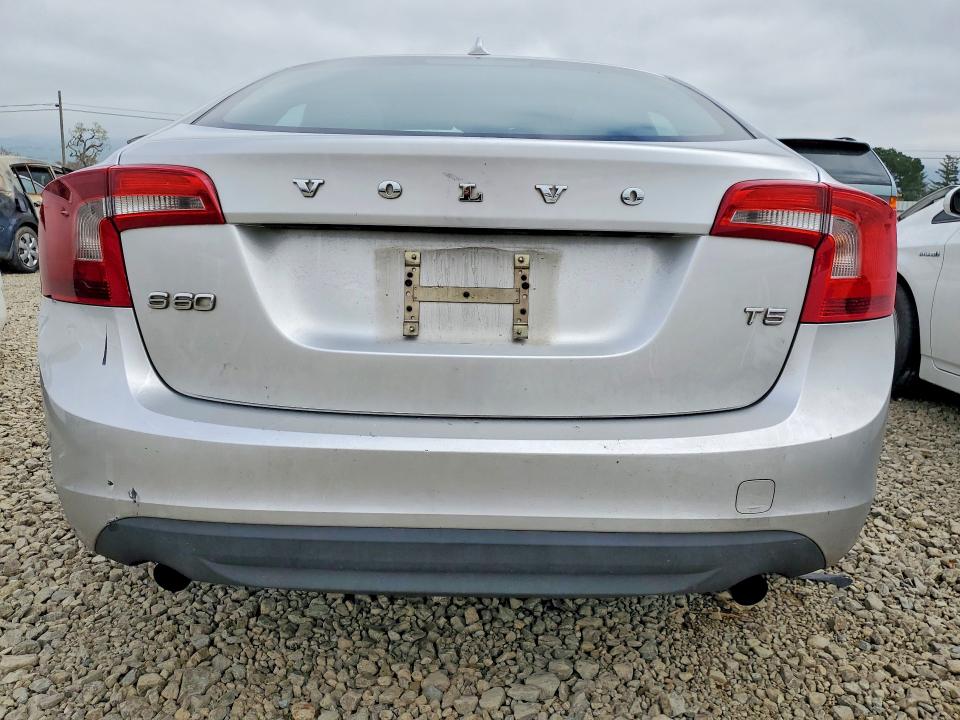 2012 Volvo S60 VIN YV1622FS4C2057765 COPART salvage auction — MINOR DENT/SCRATCHES, Ca - Dis/Dlr/Exp App For Dup Clean, sold $500 on 2026-07-02 (photo 6)