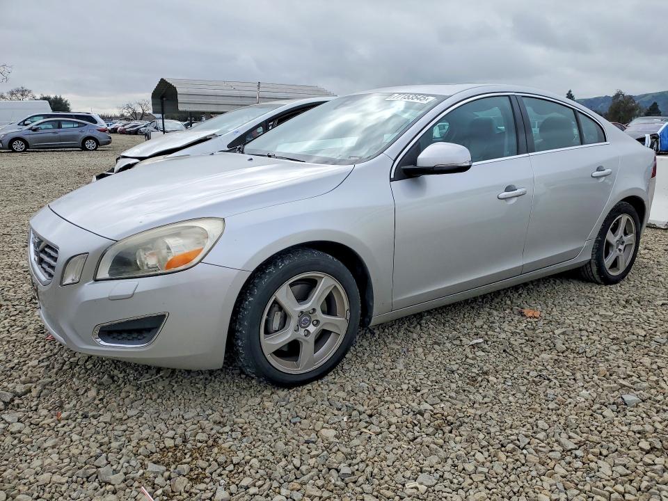 2012 Volvo S60 VIN YV1622FS4C2057765 COPART salvage auction — MINOR DENT/SCRATCHES, Ca - Dis/Dlr/Exp App For Dup Clean, sold $500 on 2026-07-02 (photo 1)