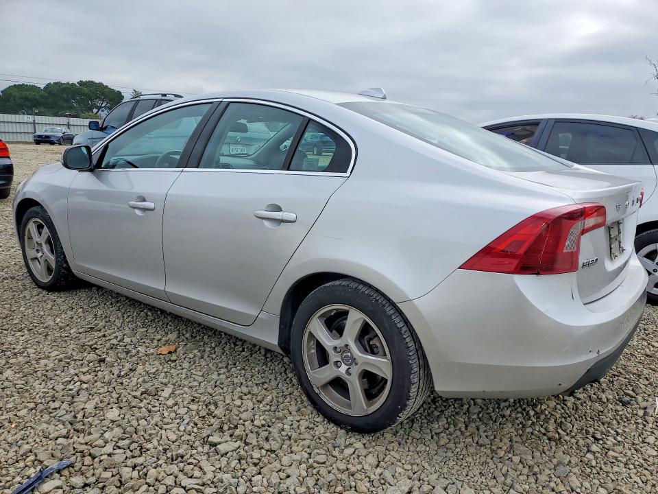 2012 Volvo S60 VIN YV1622FS4C2057765 COPART salvage auction — MINOR DENT/SCRATCHES, Ca - Dis/Dlr/Exp App For Dup Clean, sold $500 on 2026-07-02 (photo 2)