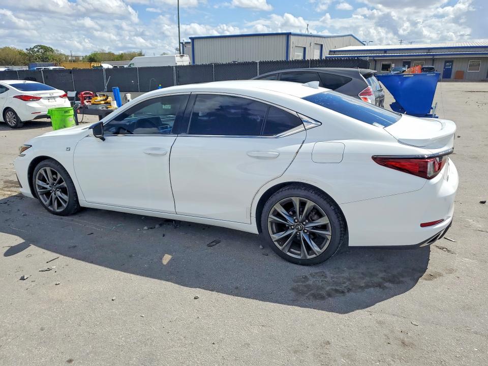 2019 Lexus Es 350 VIN 58ABZ1B10KU026821 COPART salvage auction — MINOR DENT/SCRATCHES, Mt - Certificate Of Title, sold $17,400 on 2026-07-02 (photo 2)