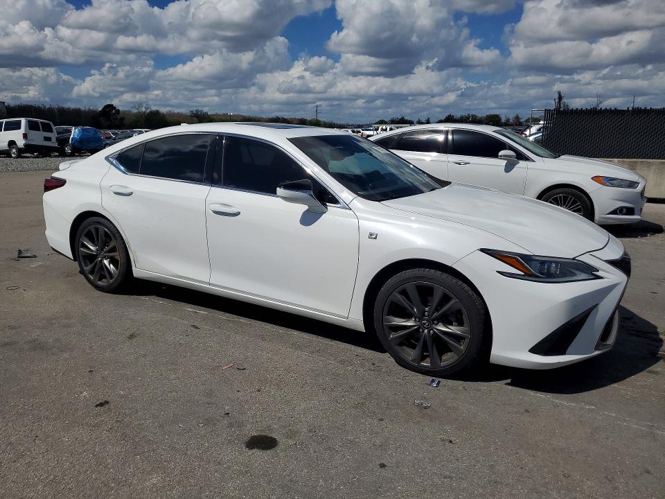 2019 Lexus Es 350 VIN 58ABZ1B10KU026821 COPART salvage auction — MINOR DENT/SCRATCHES, Mt - Certificate Of Title, sold $17,400 on 2026-07-02 (photo 4)