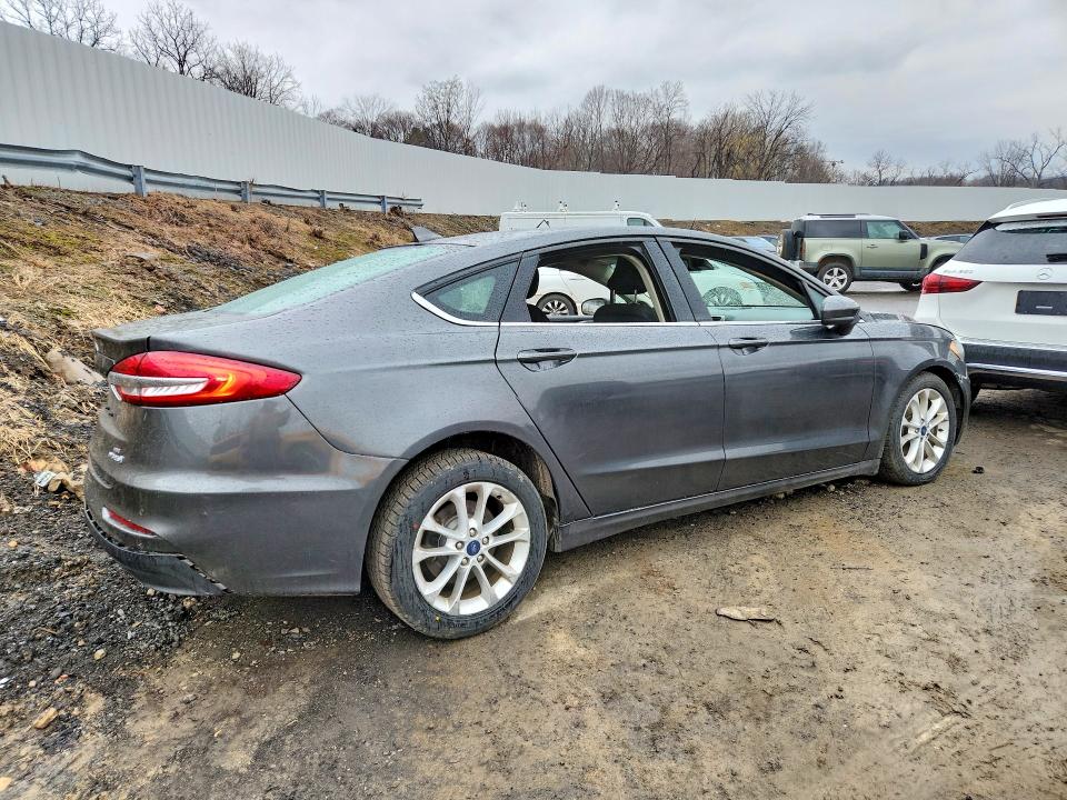 2019 Ford Fusion VIN 3FA6P0LU0KR204715 COPART salvage auction — NORMAL WEAR, Ny - Cert Of Title-Rebuilt Salvage (P), sold $1,200 on 2026-07-02 (photo 3)