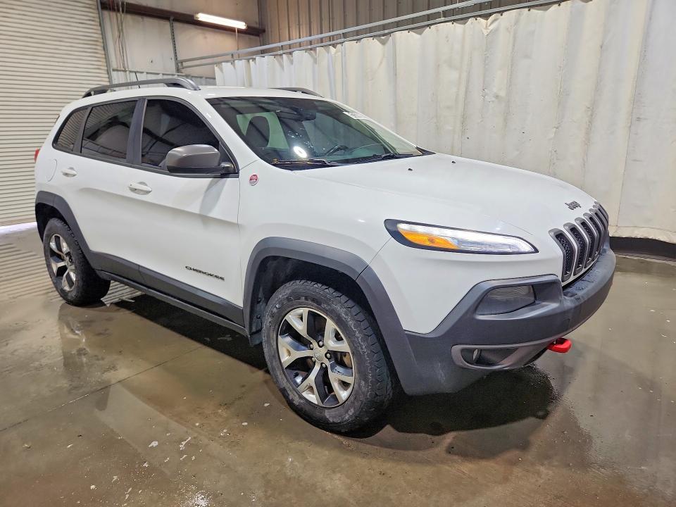 2014 Jeep Cherokee VIN 1C4PJMBS1EW284695 COPART salvage auction — MINOR DENT/SCRATCHES, Ks - Certificate Of Title, sold $675 on 2026-07-03 (photo 4)