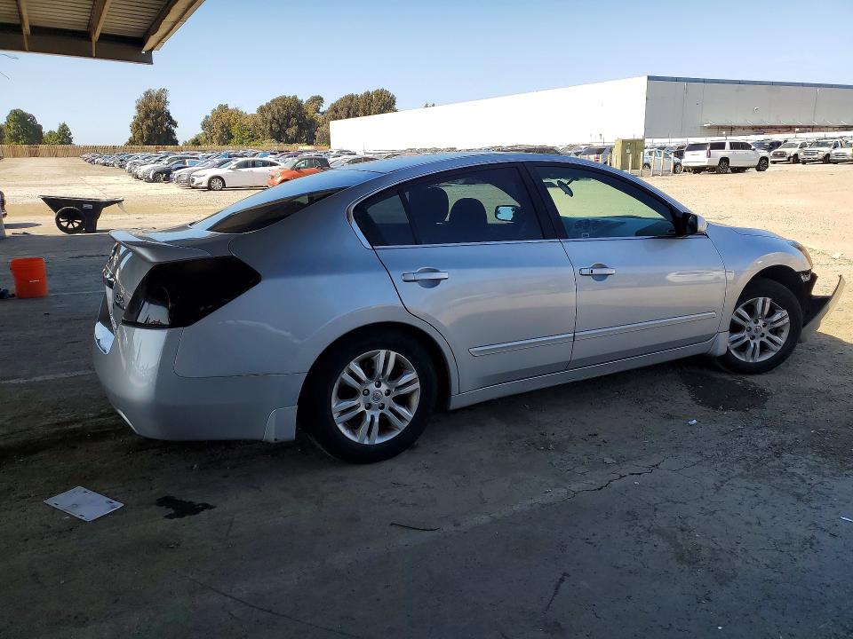 2011 Nissan Altima VIN 1N4AL2AP4BN487010 COPART salvage auction — REAR END, CA - SALVAGE CERTIFICATE, sold $225 on 2026-07-02 (photo 3)