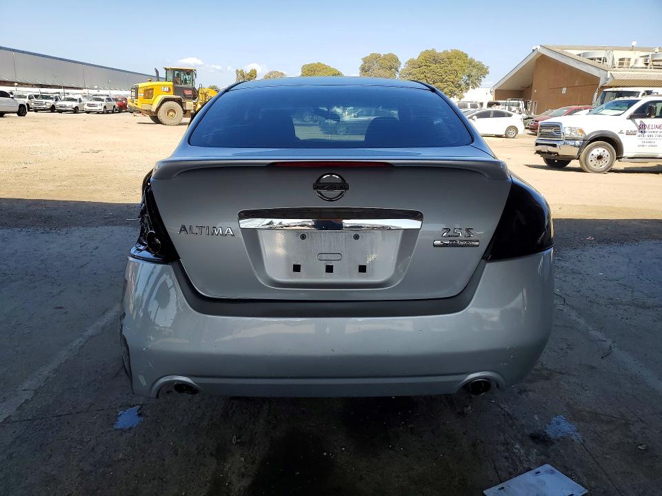 2011 Nissan Altima VIN 1N4AL2AP4BN487010 COPART salvage auction — REAR END, CA - SALVAGE CERTIFICATE, sold $225 on 2026-07-02 (photo 6)