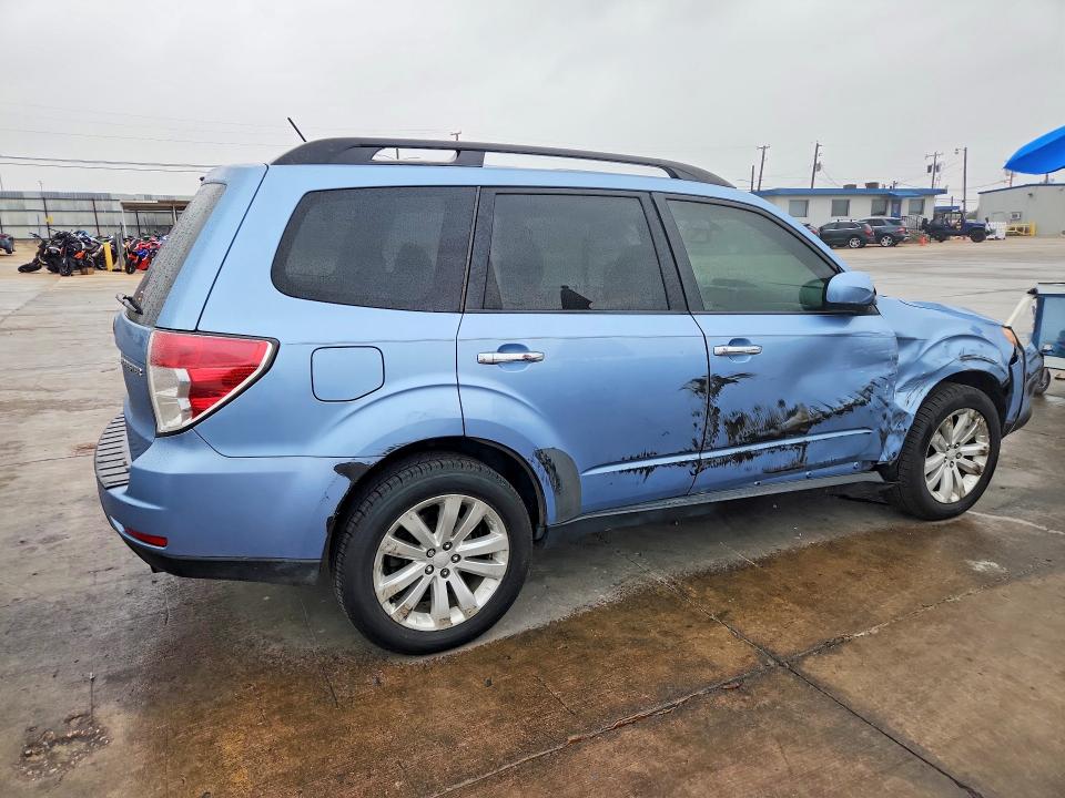 2011 Subaru Forester VIN JF2SHBFC3BH728948 COPART salvage auction — FRONT END, Tx - Salvage Vehicle Title, sold $1,500 on 2026-07-03 (photo 3)
