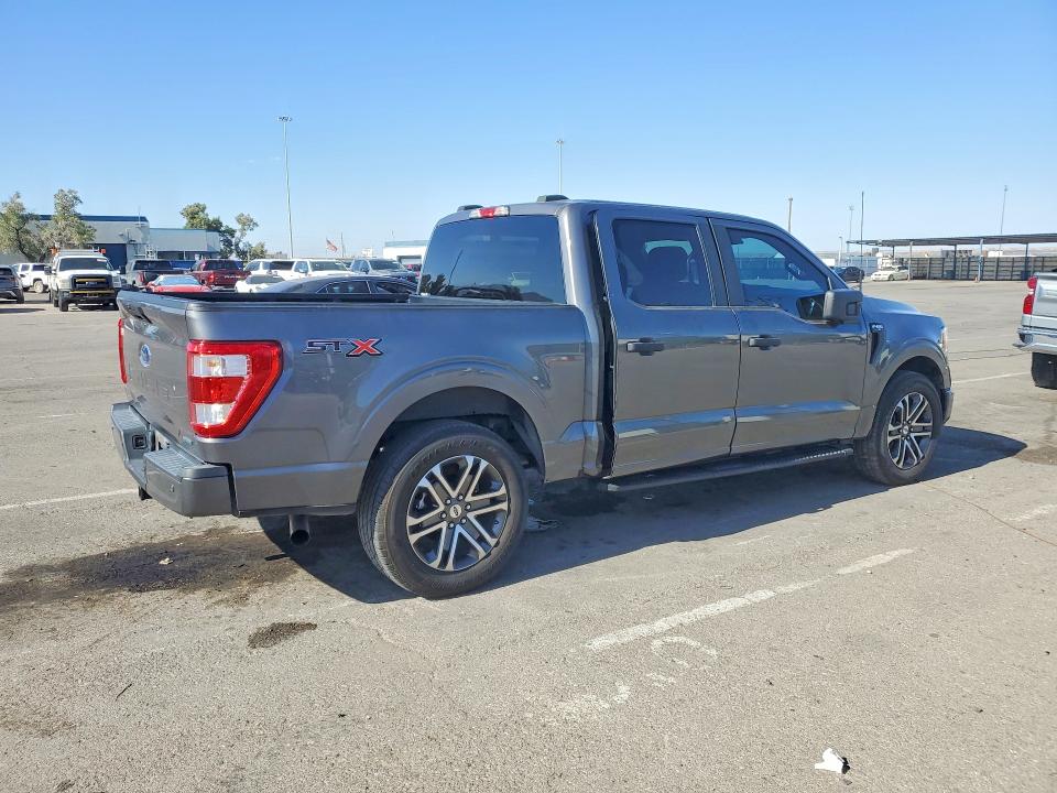 2021 Ford F-150 VIN 1FTEW1CP1MKE92261 COPART salvage auction — SIDE, Tx - Salvage Vehicle Title, sold $125 on 2026-07-02 (photo 3)