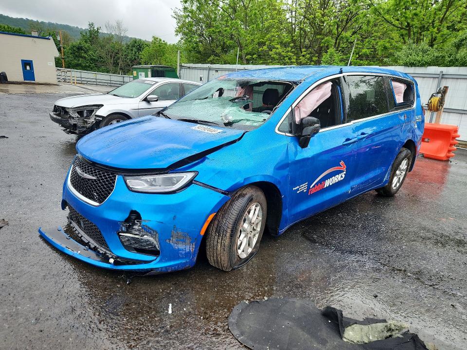 2026 Chrysler Pacifica VIN 2C4RC1BG8TR235514 COPART salvage auction — ROLLOVER, Fl - Cert Of Title Slvg Rebuildable, sold $9,900 on 2026-07-02 (photo 1)