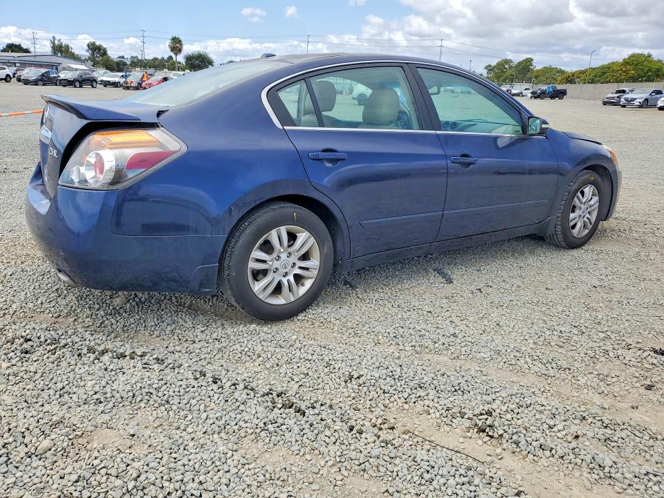 2011 Nissan Altima VIN 1N4AL2AP3BN402836 COPART salvage auction — REAR END, CA - SALVAGE CERTIFICATE, sold $625 on 2026-07-02 (photo 3)