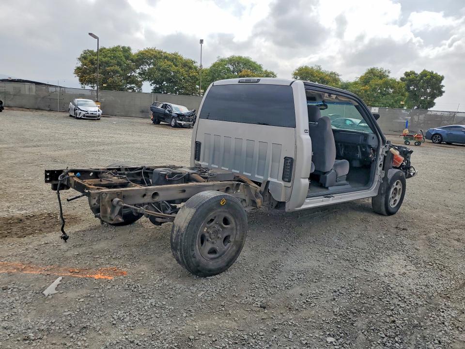 2004 Gmc SIERRA VIN 2GTEC19T141203652 COPART salvage auction — STRIPPED, Ca - Salvage Certificate, sold $275 on 2026-07-03 (photo 3)