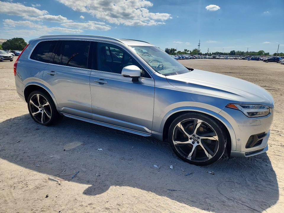 2017 Volvo VIN YV4A22PMXH1169948 COPART salvage auction — REAR END, Fl - Certificate Of Title, sold $4,150 on 2026-07-02 (photo 4)