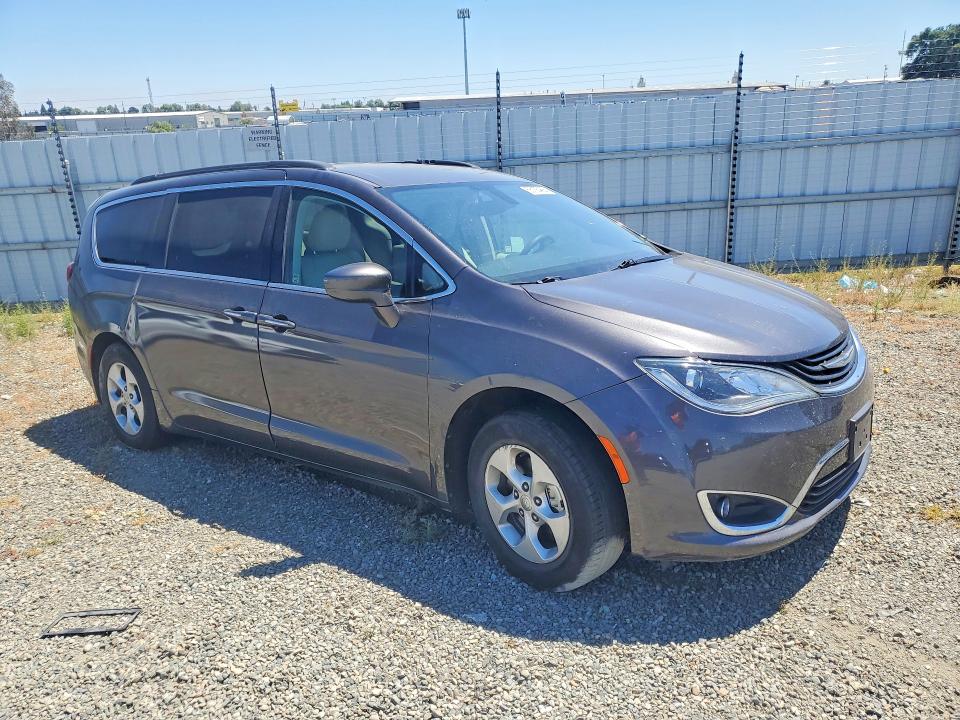 2018 Chrysler Pacifica VIN 2C4RC1H70JR293587 COPART salvage auction — REAR END, Ca - Salvage Certificate, sold $2,050 on 2026-07-02 (photo 4)