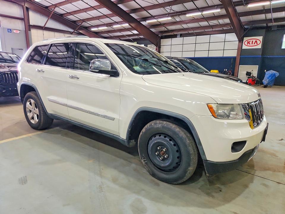 2011 Jeep Grand cherokee VIN 1J4RR5GG2BC723308 COPART salvage auction — MINOR DENT/SCRATCHES, Vt - Certificate Of Title, sold $1,750 on 2026-07-03 (photo 4)