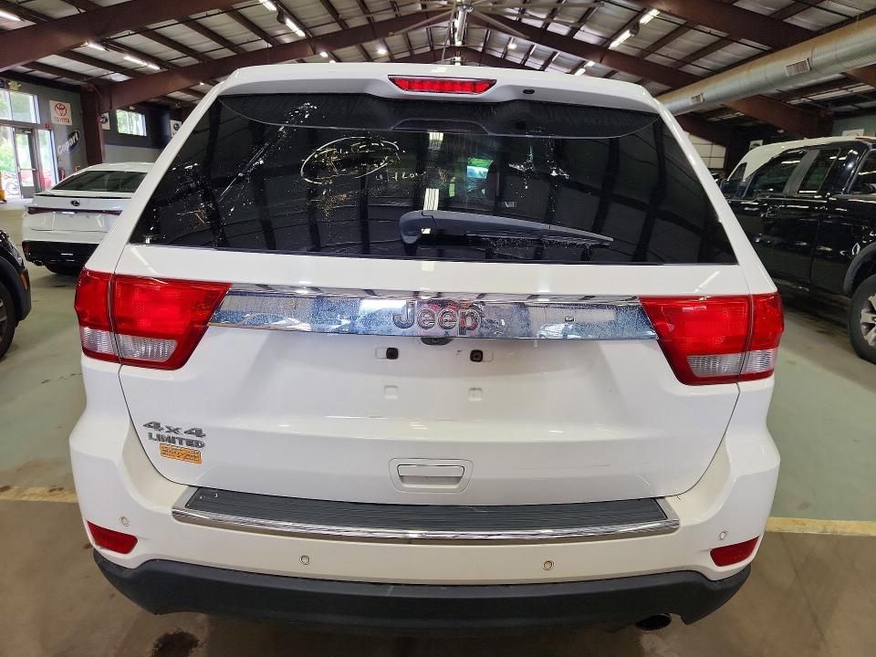 2011 Jeep Grand cherokee VIN 1J4RR5GG2BC723308 COPART salvage auction — MINOR DENT/SCRATCHES, Vt - Certificate Of Title, sold $1,750 on 2026-07-03 (photo 6)