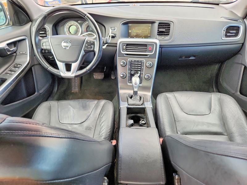 2013 Volvo S60 VIN YV1612FSXD1212913 COPART salvage auction — NORMAL WEAR, Tx - Certificate Of Title, sold $550 on 2026-07-02 (photo 8)
