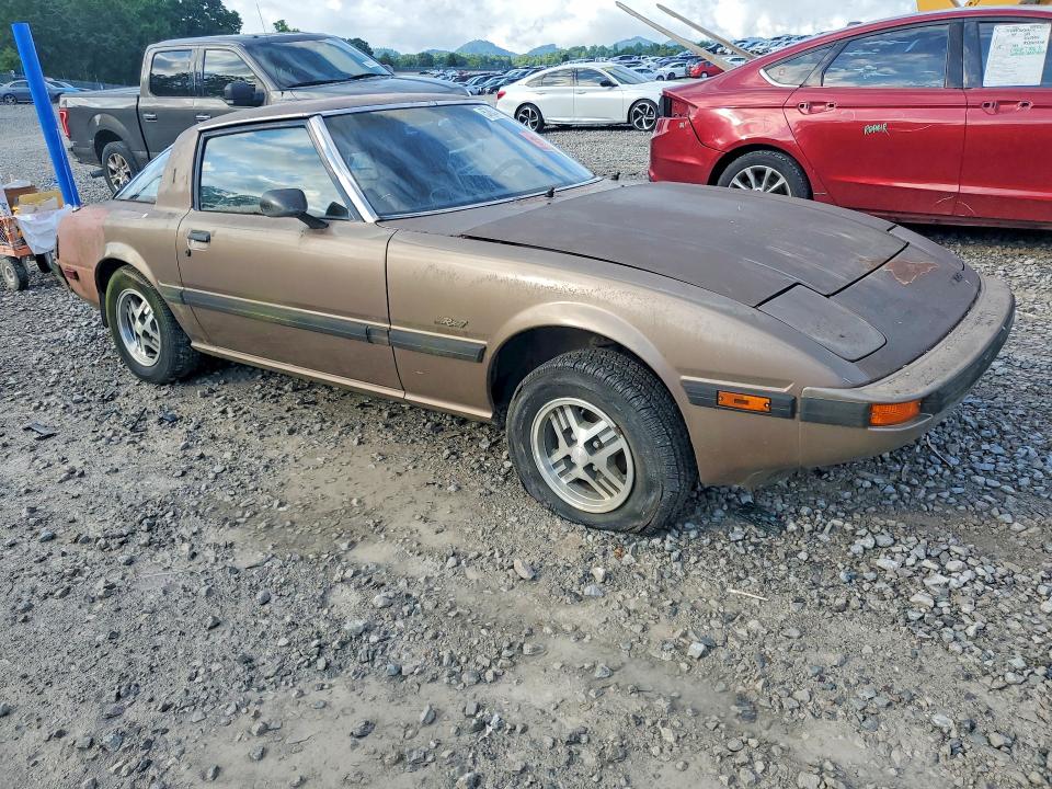 1985 Mazda Rx-7 VIN JM1FB3316F0865557 COPART salvage auction — FRONT END, Tn - Certificate Of Title, sold $700 on 2026-07-02 (photo 4)
