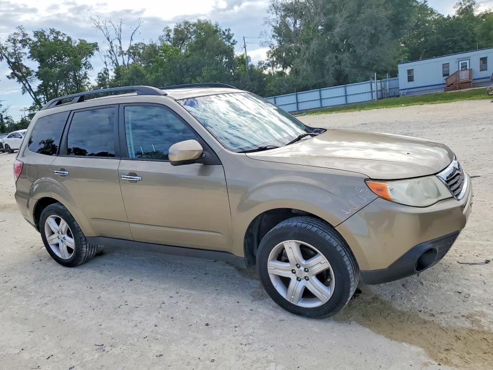 2009 Subaru Forester VIN JF2SH63619H719987 COPART salvage auction — REAR END, Fl - Cert Of Title Slvg Rebuildable, sold $425 on 2026-07-03 (photo 4)