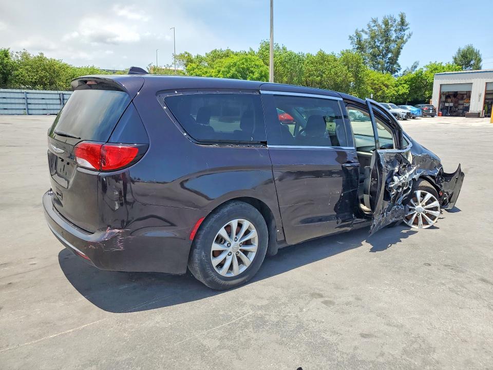 2018 Chrysler Pacifica VIN 2C4RC1FG2JR279144 COPART salvage auction — SIDE, Md - Cert Of Salvage > 75% Damage, sold $1,400 on 2026-07-03 (photo 3)