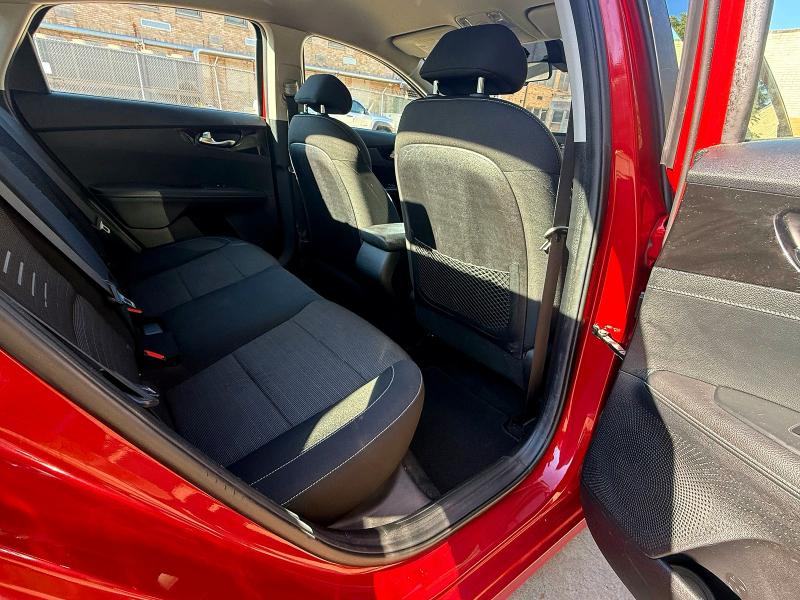 2019 Kia Forte VIN 3KPF34AD4KE056916 COPART salvage auction — MINOR DENT/SCRATCHES, Ok - Certificate Of Title (P), sold $3,000 on 2026-07-02 (photo 6)