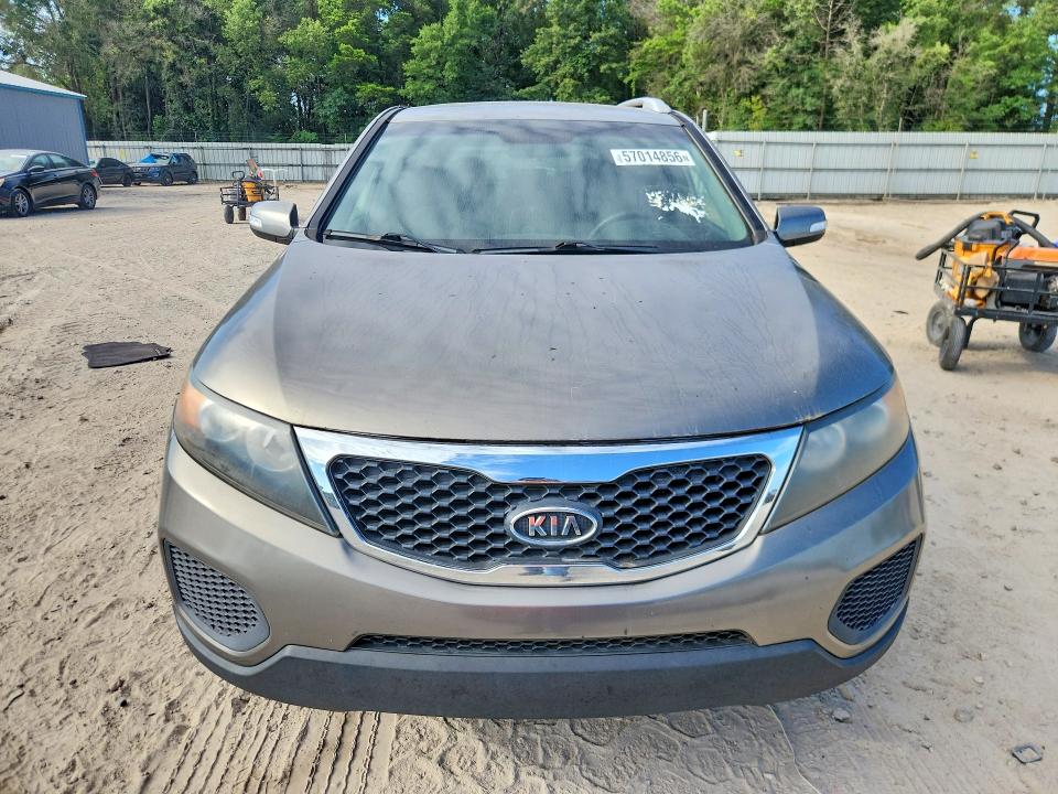 2012 Kia Sorento VIN 5XYKT4A27CG248803 COPART salvage auction — MINOR DENT/SCRATCHES, Fl - Certificate Of Title, sold $750 on 2026-07-03 (photo 5)