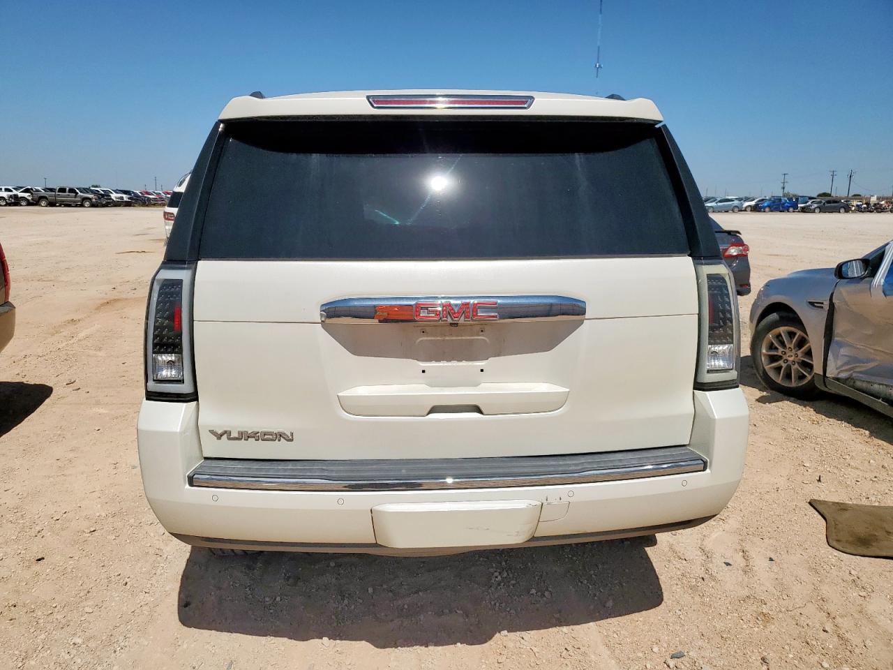 2015 GMC Yukon VIN 1GKS2CKJ6FR578056 COPART salvage auction — Front End, TX - SALVAGE VEHICLE TITLE, sold $3,650 on 2026-07-01 (photo 6)