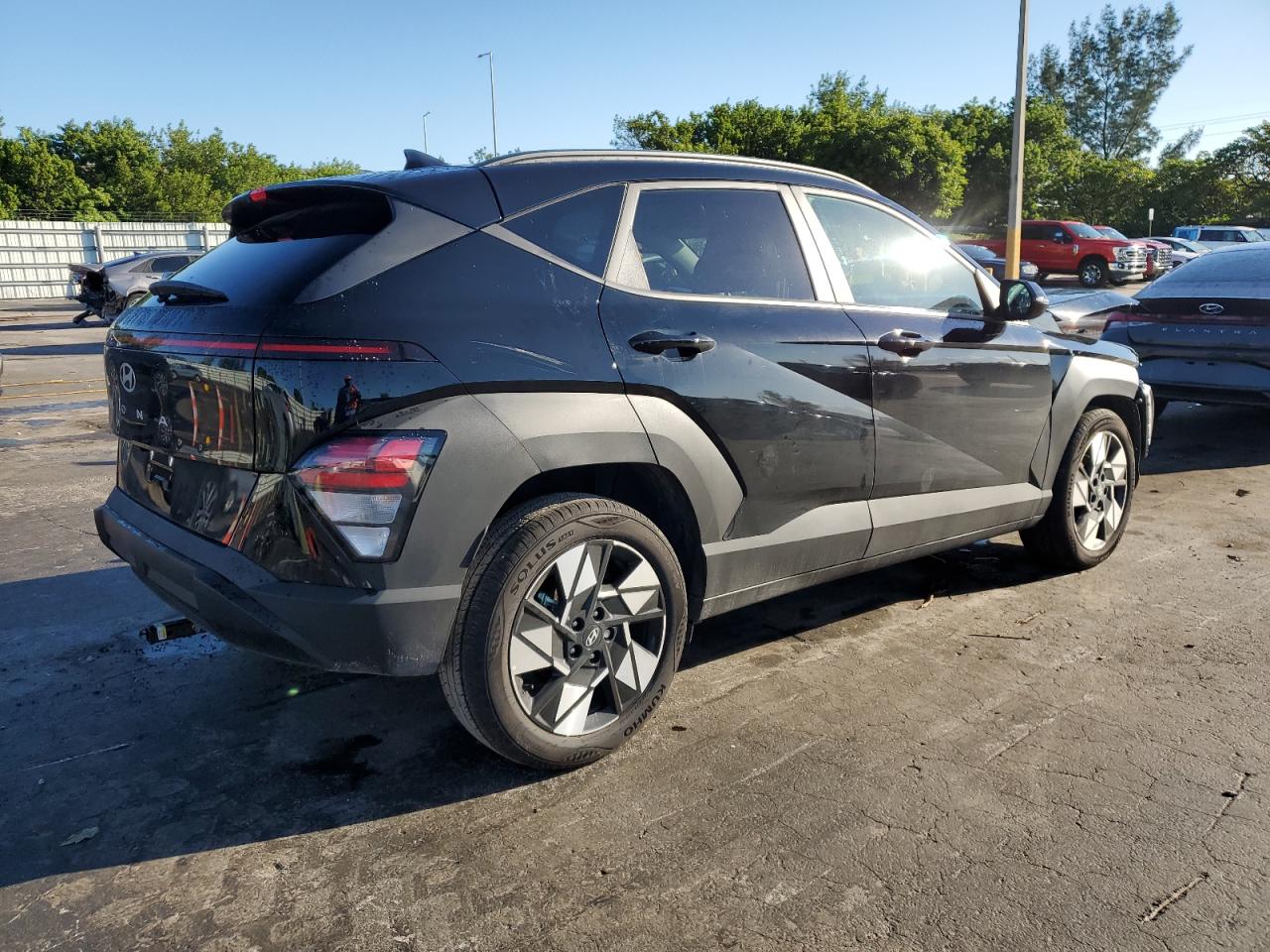 2025 Hyundai Kona VIN KM8HB3AB1SU286544 COPART salvage auction — Front End, FL - CERT OF TITLE SLVG REBUILDABLE, sold $3,500 on 2026-06-29 (photo 3)