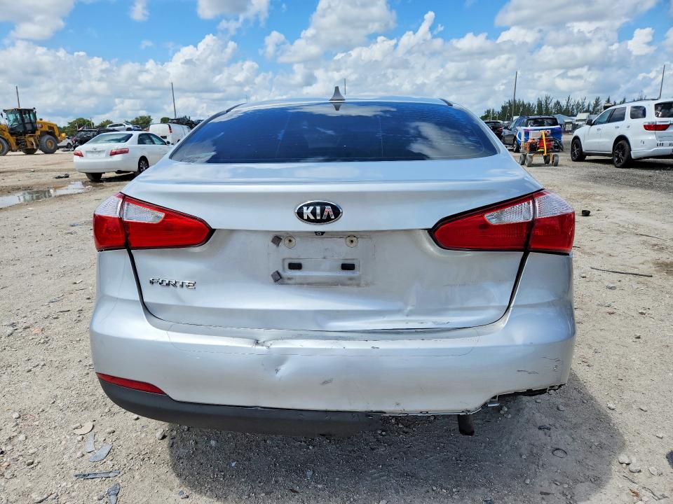 2016 Kia Forte VIN KNAFX4A64G5455735 COPART salvage auction — REAR END, Fl - Certificate Of Title (P), sold $600 on 2026-07-04 (photo 6)