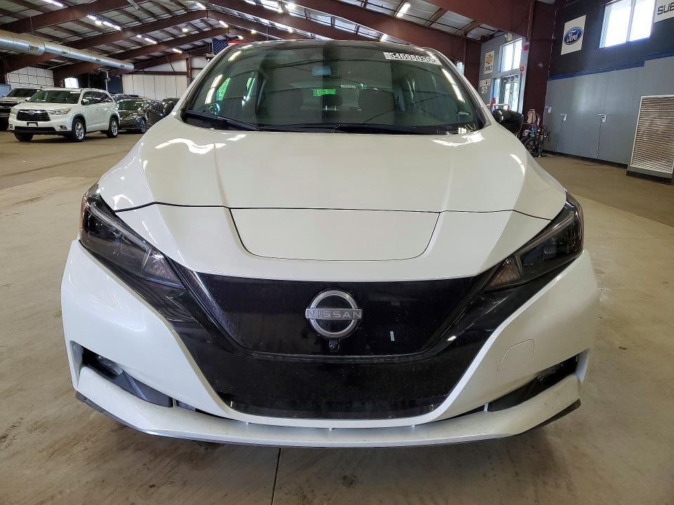 2024 Nissan Leaf VIN 1N4CZ1CVXRC556947 COPART salvage auction — MINOR DENT/SCRATCHES, CT - CERTIFICATE OF TITLE, sold $8,500 on 2026-07-02 (photo 5)
