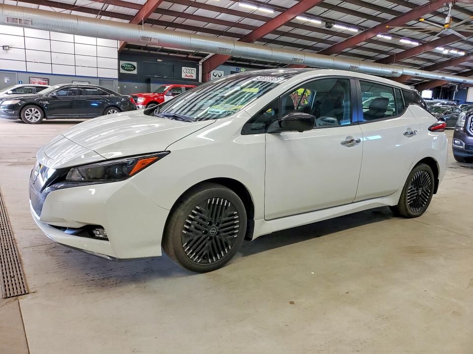 2024 Nissan Leaf VIN 1N4CZ1CVXRC556947 COPART salvage auction — MINOR DENT/SCRATCHES, CT - CERTIFICATE OF TITLE, sold $8,500 on 2026-07-02 (photo 1)